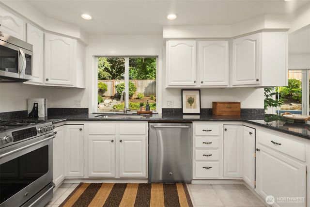 11722 103rd Avenue NE, Kirkland, WA 98034