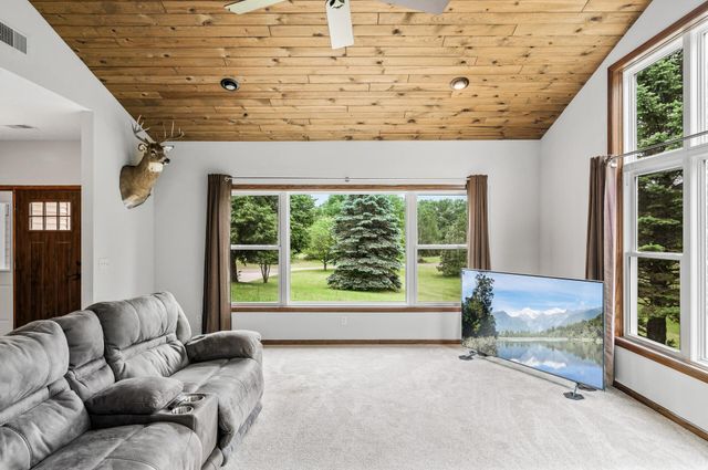 2801 263rd Avenue NE, Isanti, MN 55040