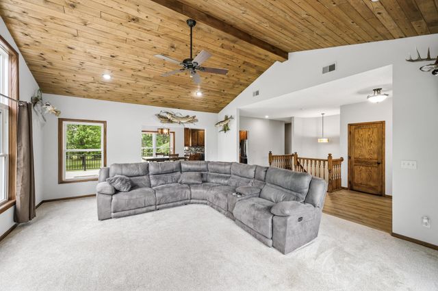 2801 263rd Avenue NE, Isanti, MN 55040