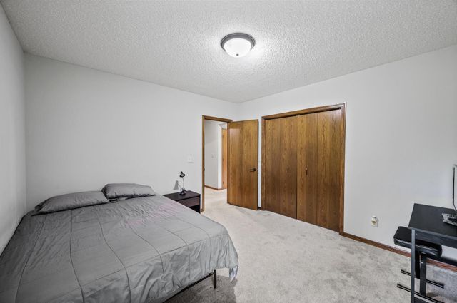 2801 263rd Avenue NE, Isanti, MN 55040
