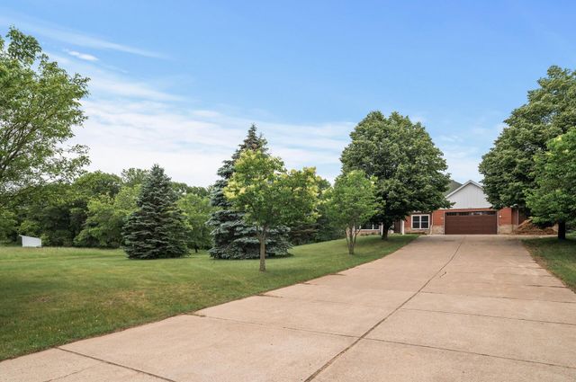 2801 263rd Avenue NE, Isanti, MN 55040