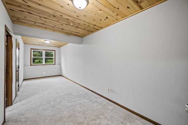 2801 263rd Avenue NE, Isanti, MN 55040