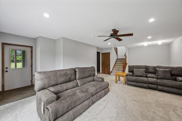 2801 263rd Avenue NE, Isanti, MN 55040