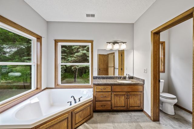 2801 263rd Avenue NE, Isanti, MN 55040