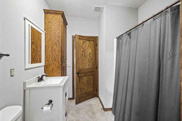 2801 263rd Avenue NE, Isanti, MN 55040