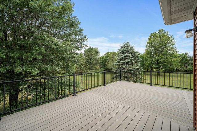 2801 263rd Avenue NE, Isanti, MN 55040