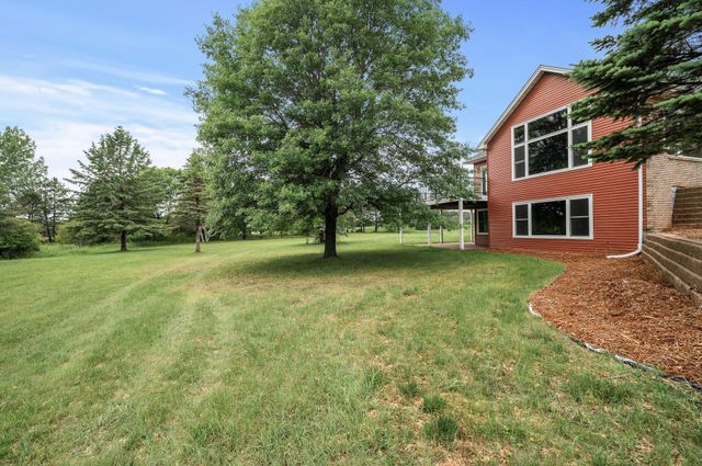 2801 263rd Avenue NE, Isanti, MN 55040
