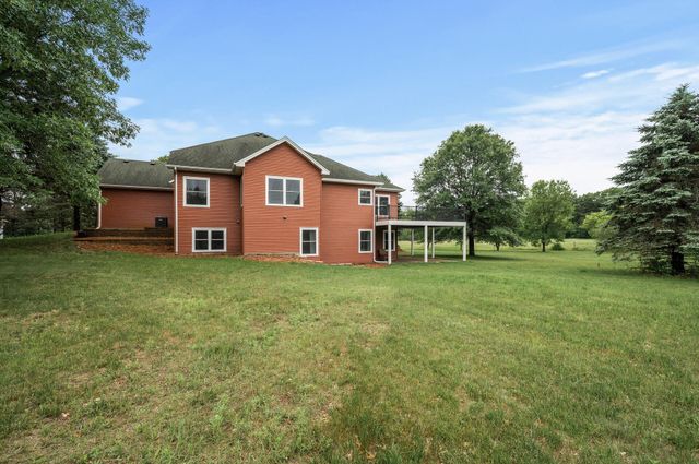 2801 263rd Avenue NE, Isanti, MN 55040