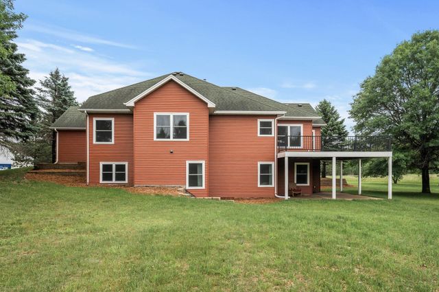 2801 263rd Avenue NE, Isanti, MN 55040