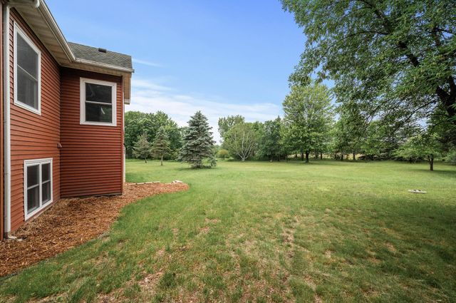 2801 263rd Avenue NE, Isanti, MN 55040