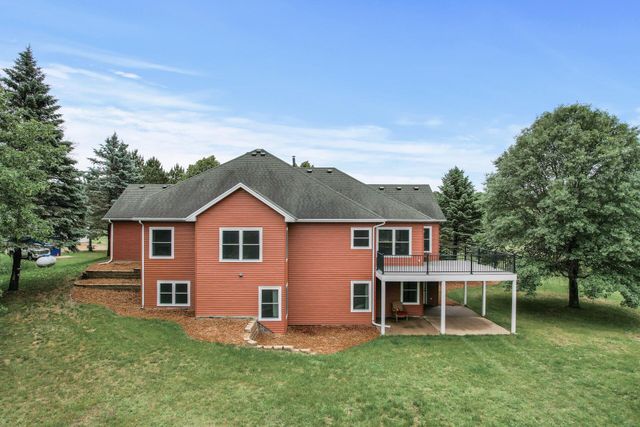2801 263rd Avenue NE, Isanti, MN 55040