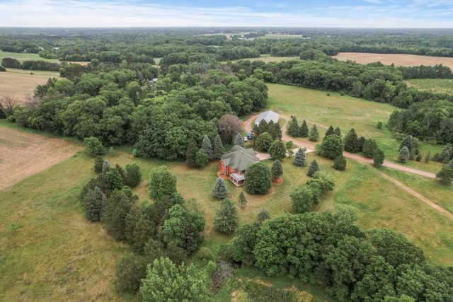 2801 263rd Avenue NE, Isanti, MN 55040