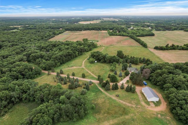 2801 263rd Avenue NE, Isanti, MN 55040