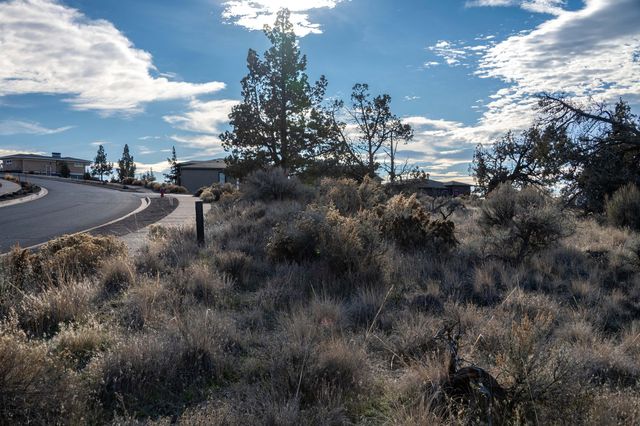 362 SE Wildflower Drive, Madras, OR 97741