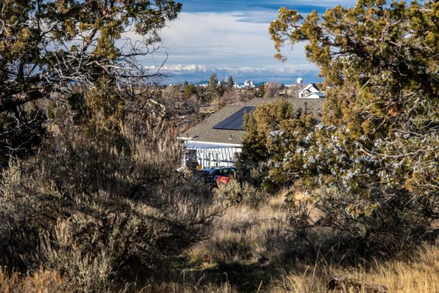 362 SE Wildflower Drive, Madras, OR 97741