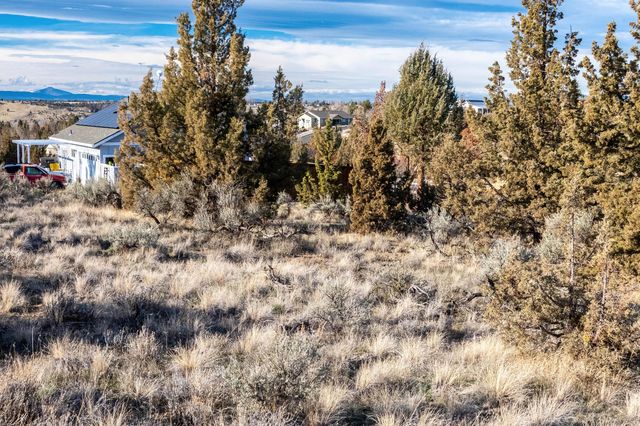 362 SE Wildflower Drive, Madras, OR 97741