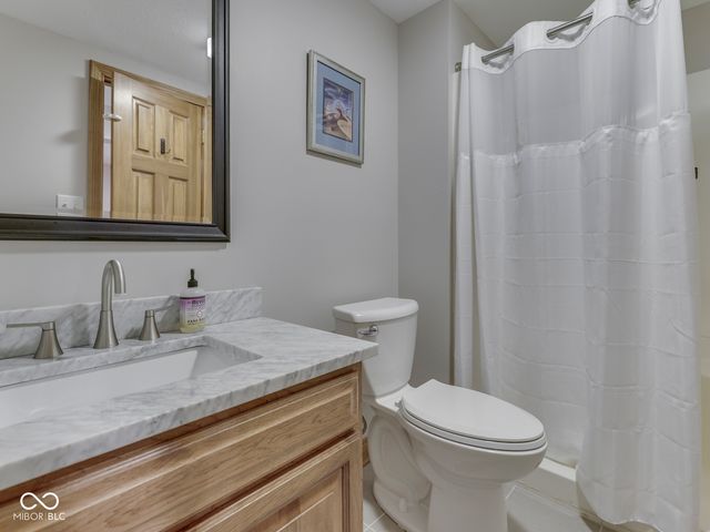 5517 Westbourne Court, Greenwood, IN 46143