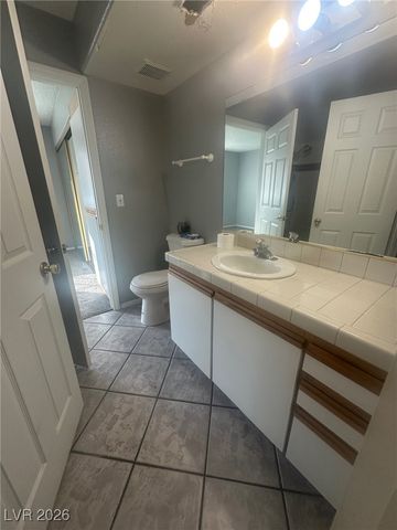 1600 North Torrey Pines Drive 102, Las Vegas, NV 89108