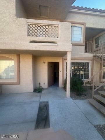 1600 North Torrey Pines Drive 102, Las Vegas, NV 89108
