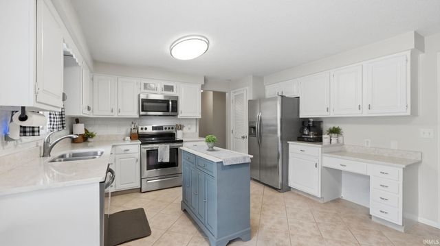 8112 Tewksbury Court, Fort Wayne, IN 46835