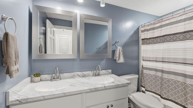 8112 Tewksbury Court, Fort Wayne, IN 46835
