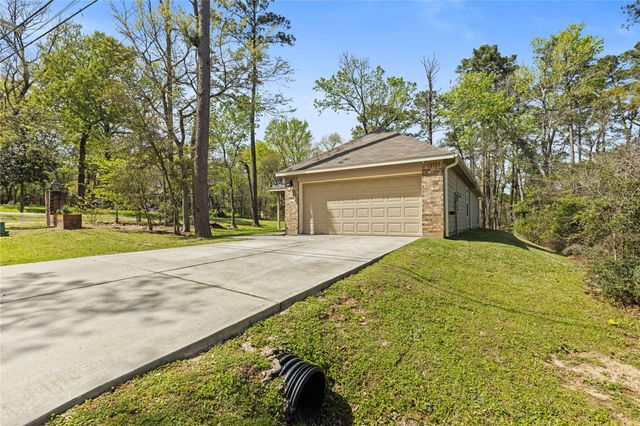 2521 Papoose Trail, Willis, TX 77378