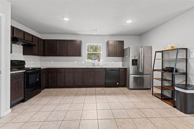 2521 Papoose Trail, Willis, TX 77378