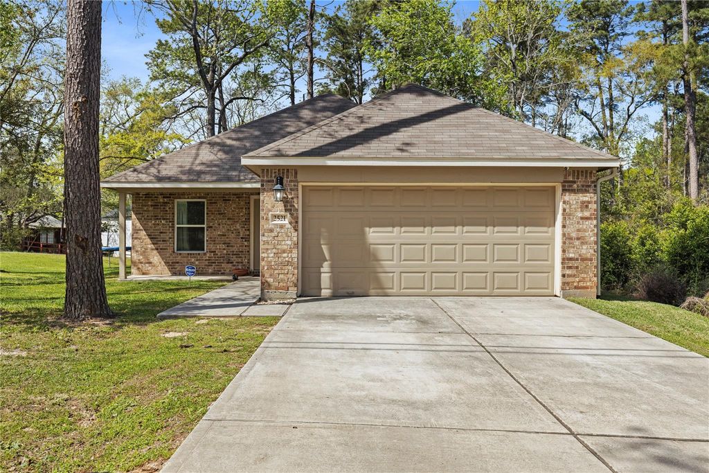 2521 Papoose Trail, Willis, TX 77378