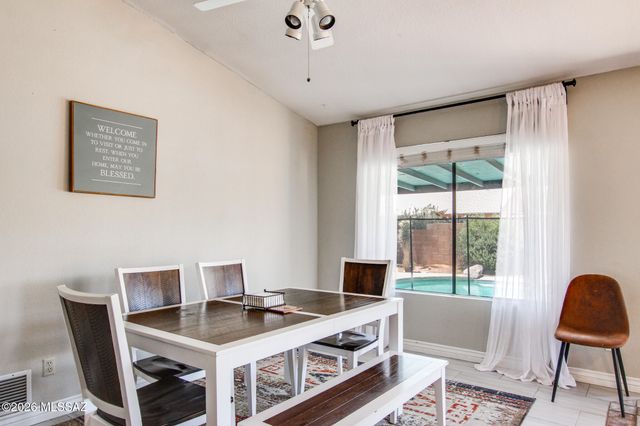 1480 W Canyon Shadows Lane, Tucson, AZ 85737