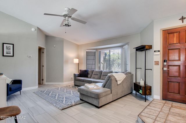 1480 W Canyon Shadows Lane, Tucson, AZ 85737
