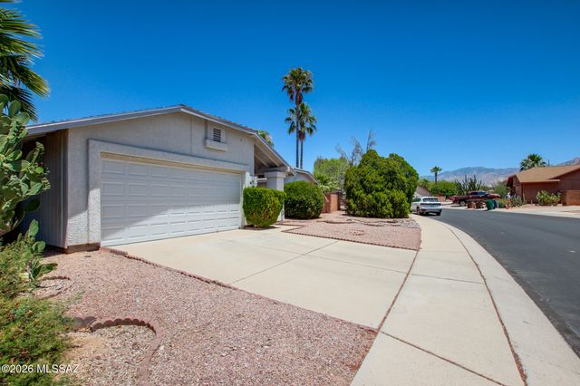 1480 W Canyon Shadows Lane, Tucson, AZ 85737