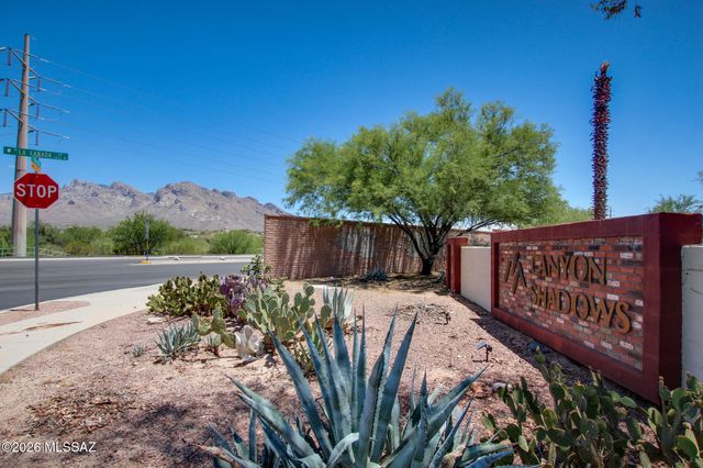 1480 W Canyon Shadows Lane, Tucson, AZ 85737