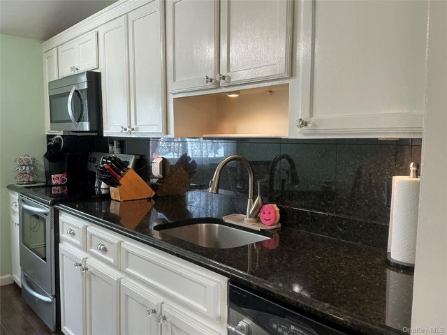 606 Birch Hollow Drive, Shirley, NY 11967