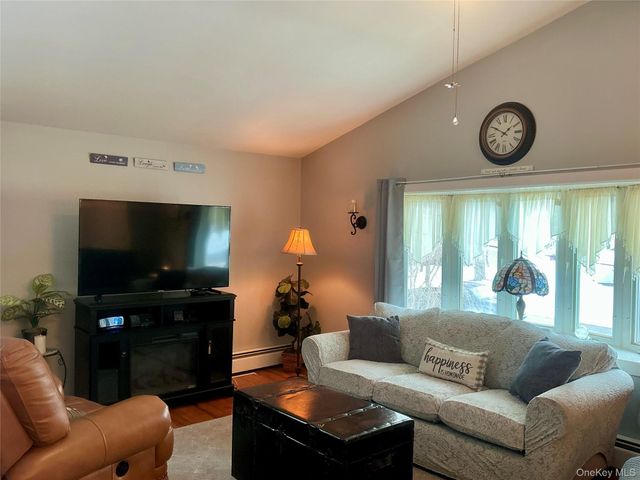 606 Birch Hollow Drive, Shirley, NY 11967