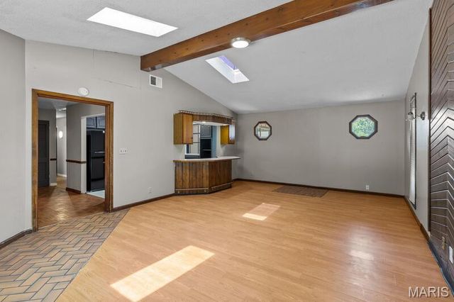 12 Country Lane, Florissant, MO 63033