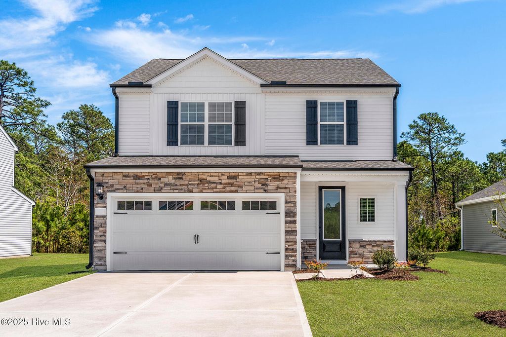 123 S Umbrella Palm Drive, Hampstead, NC 28443
