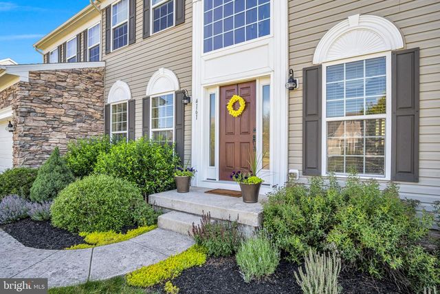 4161 BIRCHWOOD LN, Mechanicsburg, PA 17055
