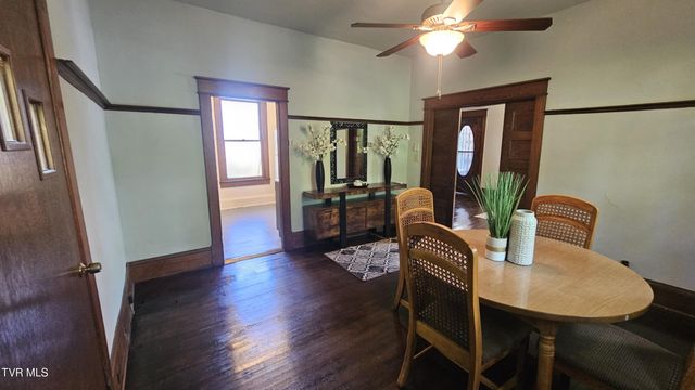 736 Northwest The Terrace Street, Norton, VA 24273