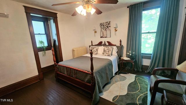 736 Northwest The Terrace Street, Norton, VA 24273