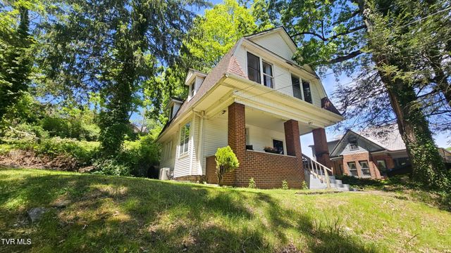 736 Northwest The Terrace Street, Norton, VA 24273