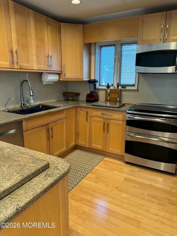 232 Hayes Court, Lavallette, NJ 08735