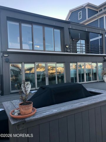 232 Hayes Court, Lavallette, NJ 08735