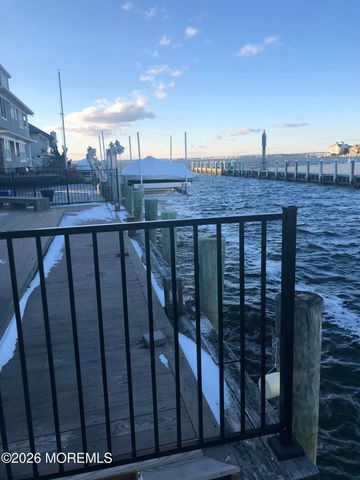 232 Hayes Court, Lavallette, NJ 08735