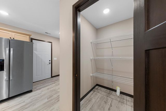 3200 Noble Drive, Mankato, MN 56001