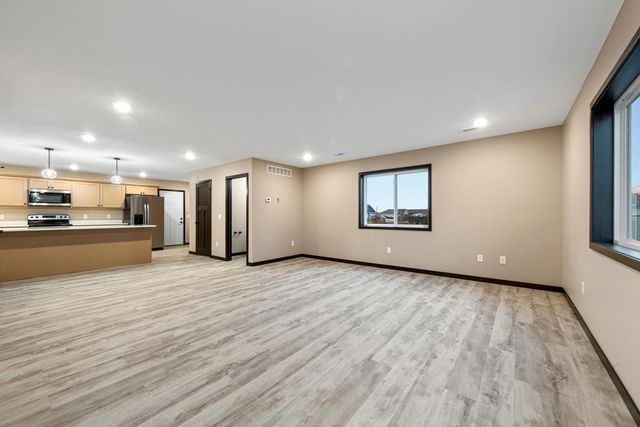 3200 Noble Drive, Mankato, MN 56001