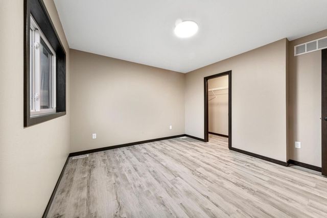 3200 Noble Drive, Mankato, MN 56001