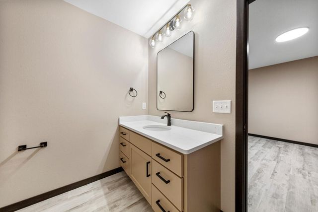 3200 Noble Drive, Mankato, MN 56001