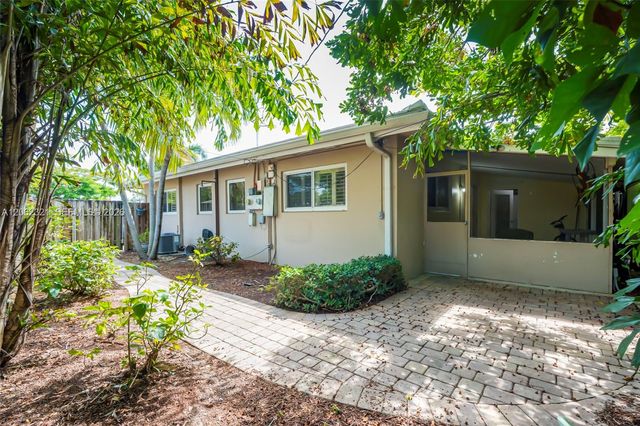 2115 NE 15th Avenue, Wilton Manors, FL 33305