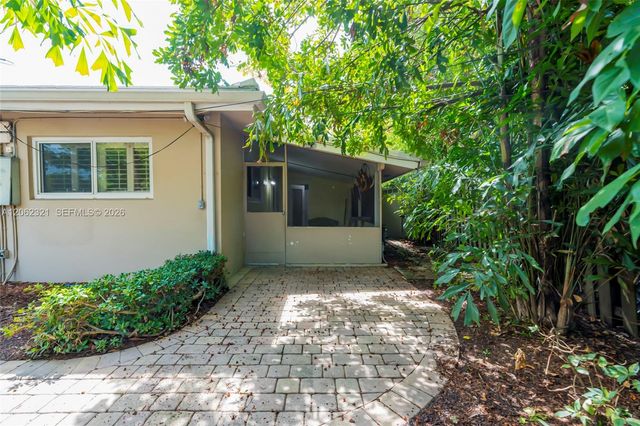2115 NE 15th Avenue, Wilton Manors, FL 33305