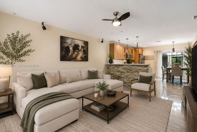 2115 NE 15th Avenue, Wilton Manors, FL 33305